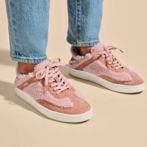 OluKai Kilea Heu Womens Fuzzy